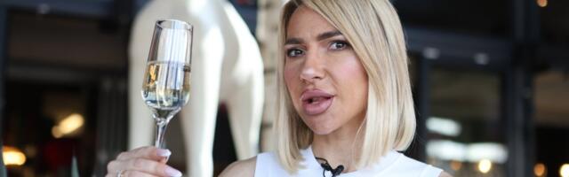 Uramila Tigrovu sliku: Jovana Jeremić okačila verenikovu sliku na zid