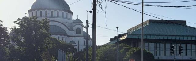 Beograd ovo ne pamti: Pre 7 časova nema igla gde da padne - Haos oko Hrama (FOTO/VIDEO)