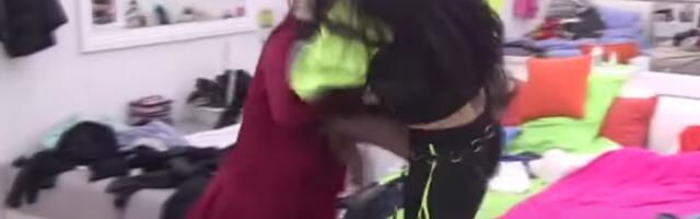 TARI SE VRATILE TRAUME! Miljana ponovo NAPALA Simovljevu, ona doživela NERVNI SLOM: OPET SAM ĆELAVA! (VIDEO)