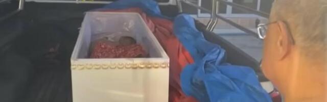 BIZARNA SCENA U HRAMU! Žena (65) "ustala iz mrtvih" par minuta pre sahrane! Brat hteo njeno telo da donira u naučne svrhe! (VIDEO)