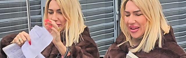 Drama ispred Pinka! Jovana Jeremić izašla uplakana, počela da cepa papire: "Ja ovo više ne mogu da podnesem"