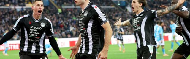 VAR je spasio Vanju dva puta, ali treći nije mogao: Udineze evrogolom srušio Napoli i skinuo ga sa čela Serije A! /VIDEO/