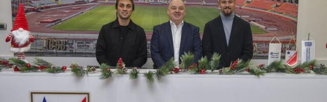 Krucijalni potpisi na "Karađorđu": Petrović i Nikolić produžili ugovore sa Vojvodinom /FOTO/