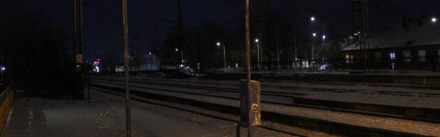 Dok se spremaju da troše pare građana na spomenik kralju Milanu Obrenoviću, do Leskovca i dalje vozovi ne idu