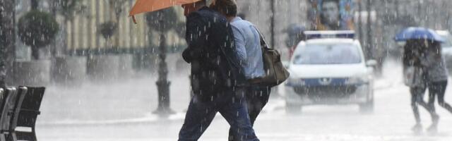 Jak pljusak tokom noći očekuje ove delove zemlje: Evo kada stižu PADAVINE!