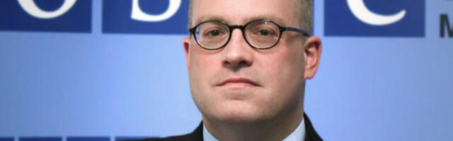 Џонатан Мур разбио тезу о „звучном топу”: На снимцима нема природне реакције која би указала на такав удар