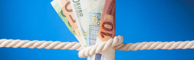 Средњи курс динара за евро у петак 117,3875 динара