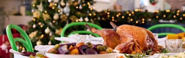 Jela koja morate da imate na božićnoj trpezi: Veruje se da donose SREĆU i NOVAC