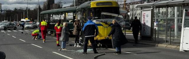 Ovako sada izgleda mesto nezapamćene nesreće u Sarajevu: Točkovi tramvaja "izrezali" asfalt kao nož