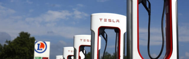 Тесла купује опрему из Кине за скоро 3 милијарде