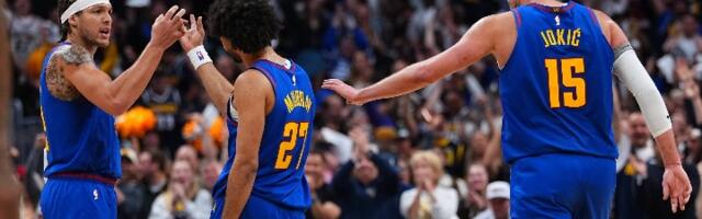 Sa parkinga - nestvarna trojka Jokićevog saigrača u poslednjoj sekundi prvog poluvremena (VIDEO)