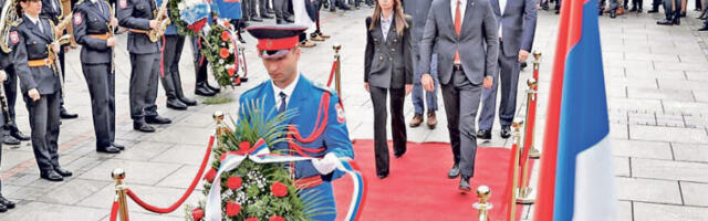 Полагањем венаца и свечаном академијом обележен Дан Бањалуке