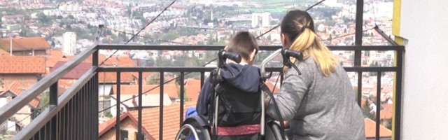 'Svom djetetu sam i majka i ljekar': Roditeljima u Federaciji BiH priznata radna prava