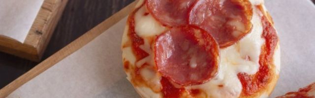 NAJUKUSNIJE mini pice od domaćeg testa, GOTOVE ZA TREN!