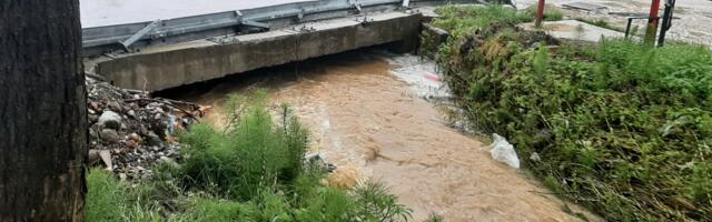 Poplave u čačanskom kraju: Evakuacija u Kukićima i Mršincima, srušeni mostovi, odsečena domaćinstva