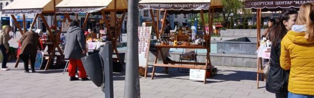 Na Gradskom trgu počeo dvodnevni Vaskršnji bazar