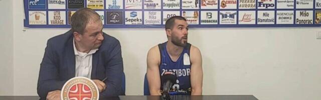 BUKA I SOČNE PSOVKE, A ONDA SE KONFERENCIJA PREKIDA... Haos se nastavio i posle meča Zlatibora i Zvezde