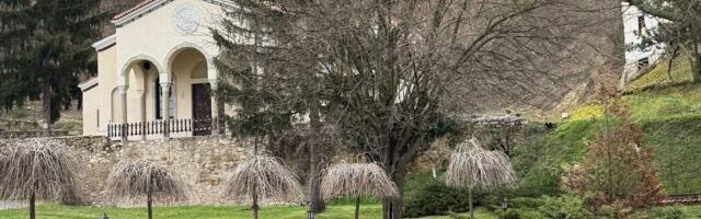 Dve freske koje zbunjuju vernike i istoričare: Misterija u manastiru u Srbiji traje i danas