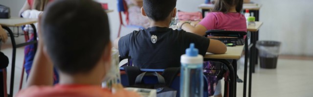 U Hrvatskoj pitali decu da li bi pre sedeli pored Srbina, Roma ili osobe sa AIDS-om