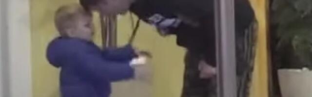 IVAN PRIGRLIO ŽELJKA! Emotivan susret Marinkovića i SINA, ne mogu da se RAZDVOJE, prizor koji je sve RASPLAKAO! (VIDEO)