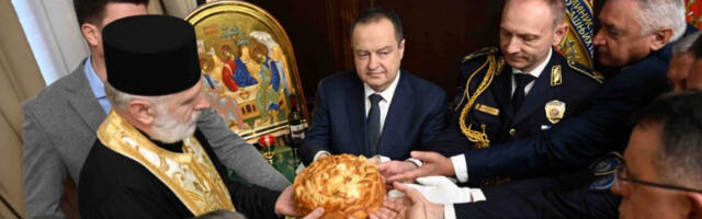 Dačić: Policija ne reaguje, jer je skup u Pionirskom parku prijavljen