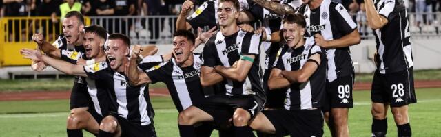 Partizan razneo Napredak: Parni valjak brojao do 7