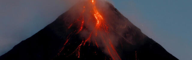 ​Подигнута узбуна за вулкан Мајон на трећи ниво