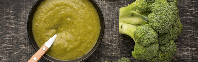 Pire od krompira i brokolija, sa jajetom na oko: Lagani ručak (RECEPT+VIDEO)