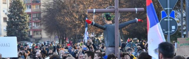 Ovo je dno dna! Skandal na blokaderskom skupu u Nišu: Urlali bez kočnice, građani u šoku (VIDEO)