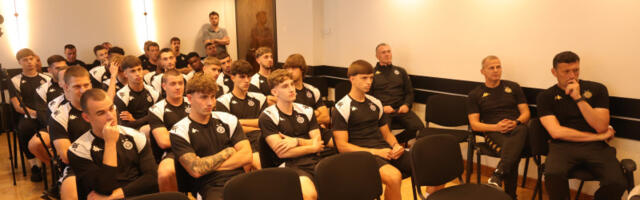Prvi put sa Sašom na trening: Partizan počeo pripreme za novu sezonu (VIDEO)