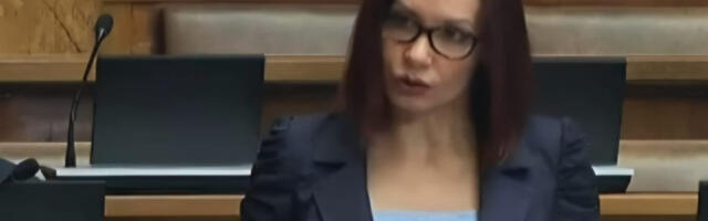 Јелена Спирић оптужила власт за смрт пацијената, Брнабићева јој одговорила: Имајте мало људскости