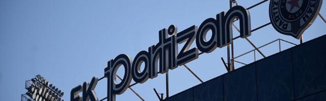 Partizan i TSC u crnim majicama, počast stradalima u Novom Sadu