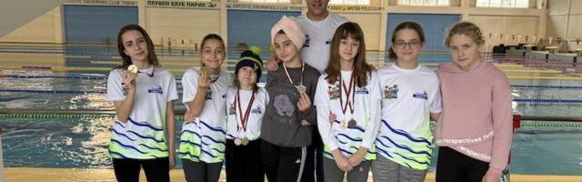 Plivači iz Leskovca osvojili 9 medalja u Bugarskoj