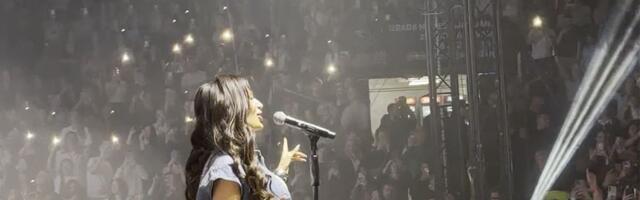 Ceca se u Jagodini obratila Palminoj porodici pred krcatom halom: Ovo im poručila, pa rasplakala mnoge