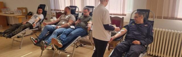 Prva humana akcija ove godine: Zaposleni u KPZ Požarevac donirali krv
