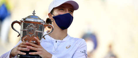 Iga Swiatek na Roland Garrosu osvojila prvi trofej u karijeri