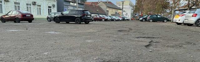 Od 1. januara više cene parkiranja na nekim parkinzima u gradu, poskupljuje i pijačarina