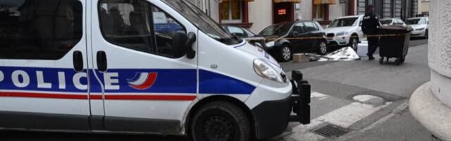 VIKAO NA POLICAJCE DA MU PUCAJU U GLAVU! Poznat identitet đaka koji je u školi UBIO UČENICU, a ranio još četvoro