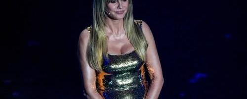 Zbog zlatne haljine na žrebu za Mundijal 2014. nastao skandal: Sad se i Hajdi Klum pojavila u rizičnom izdanju i bila je glavna tema