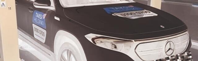 Taksista u Finskoj umalo nije pao u nesvest: Doživeo je šok kada je čuo koliko košta nova baterija za njegov električni Mercedes