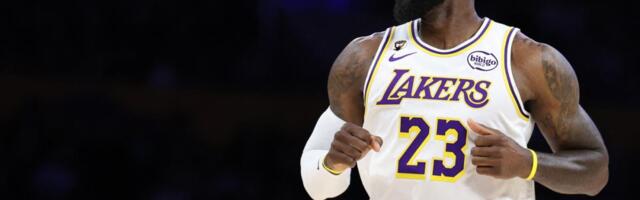 LEBRON DŽEJMS KAO U NAJBOLJIM DANIMA! Lejkersi pregazili Finiks na krilima legendarnog NBA asa! (VIDEO)