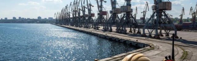 Украјина дневно губи око 80 милиона долара због застоја у лукама
