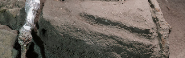 Netaknuta kočija ukrašena erotskim scenama pronađena je u ruševinama kod Pompeje