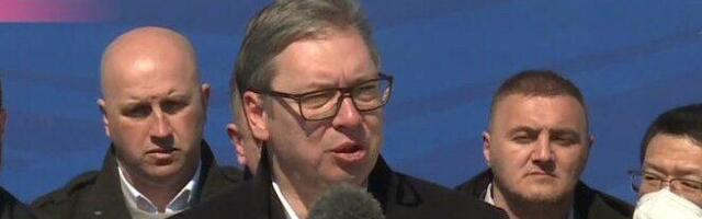 VUČIĆ O LAŽNIM DOJAVAMA O BOMBAMA U AVIONIMA ZA MOSKVU: Juče smo izveli jedan trik! Naše službe se bave time, videćemo ko su ti stručnjaci koji se prave pametni!