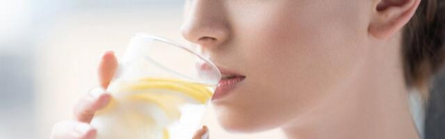 EVO ZBOG ČEGA SUTRA UJUTRU MORATE POPITI TOPLU LIMUNADU: 10 fantastičnih razloga da ovim napitkom započnete dan - pomaže kod mršavljenja, varenja i prehlade