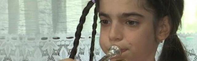 JANA SANJA DA NAPRAVI HUMANITARNI KONCERT, A SADA JE NJOJ POTREBNA POMOĆ: Devojčica se bori protiv opake bolesti, transplataciju čeka i njena majka!