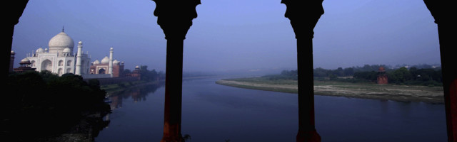 NAKON ŠEST MESECI: Tadž Mahal ponovo otvoren za turiste