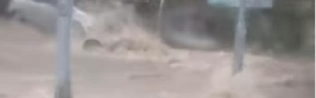 Pljusak napravio haos u prestonici, kiša i dalje ne prestaje (VIDEO)