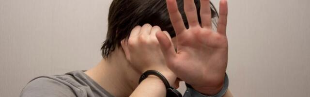 Lisice zbog pretnji nožem: Tinejdžer uhapšen zbog ugrožavanja sigurnosti