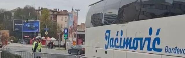 Sin Milomira Jaćimovića ponovo stupa u štrajk glađu, protest zbog odvoženja tek vraćenog autobusa